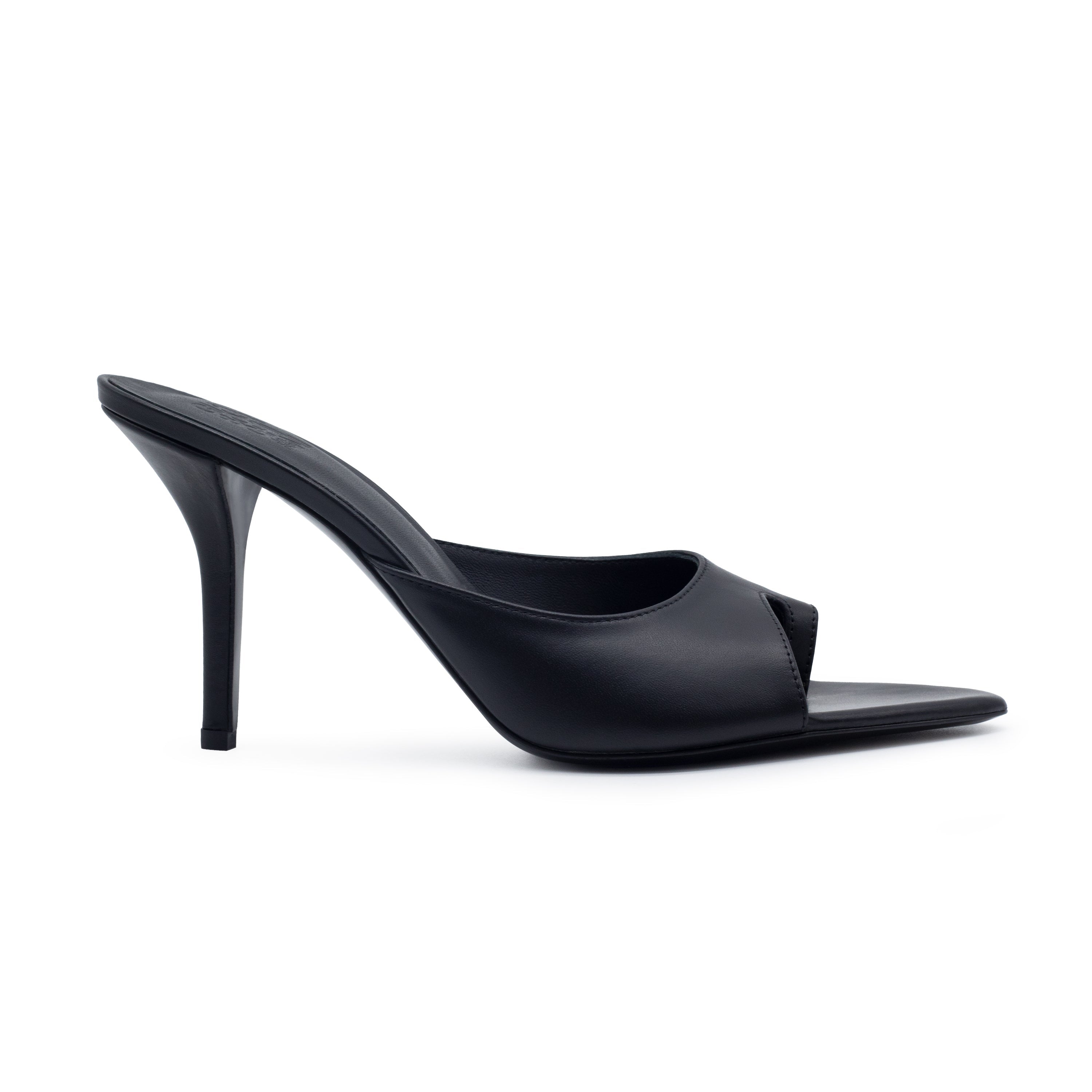 AMG CALF LEATHER IN BLACK