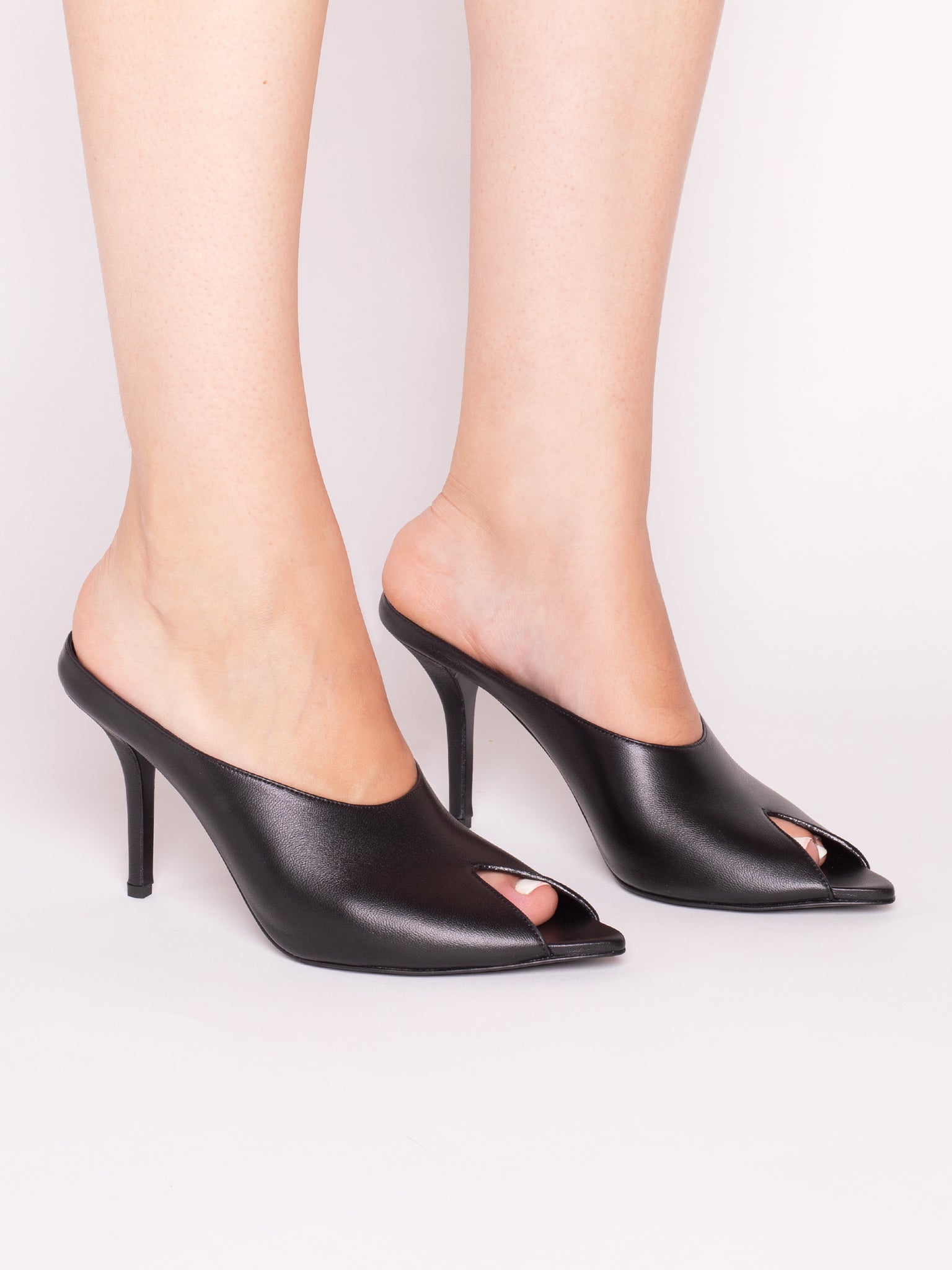 GIA X THE GARMENT - ELLA BLACK IN LEATHER