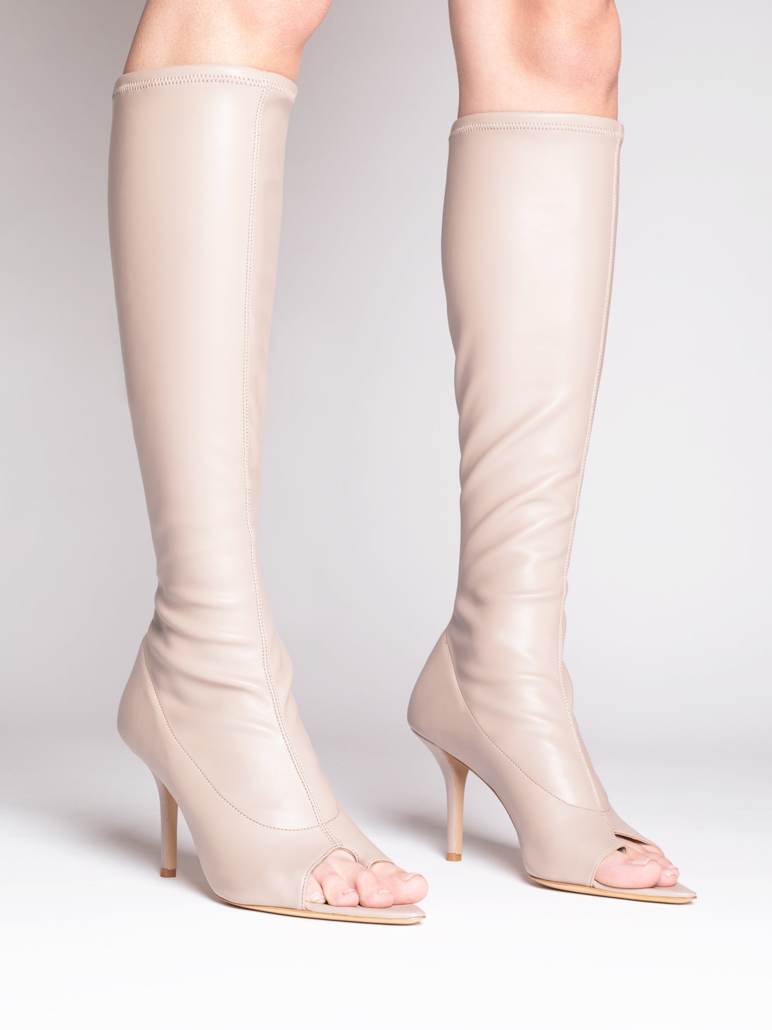 FREYA BOOT SYNTHETIC LEATHER STRETCH IN TAUPE