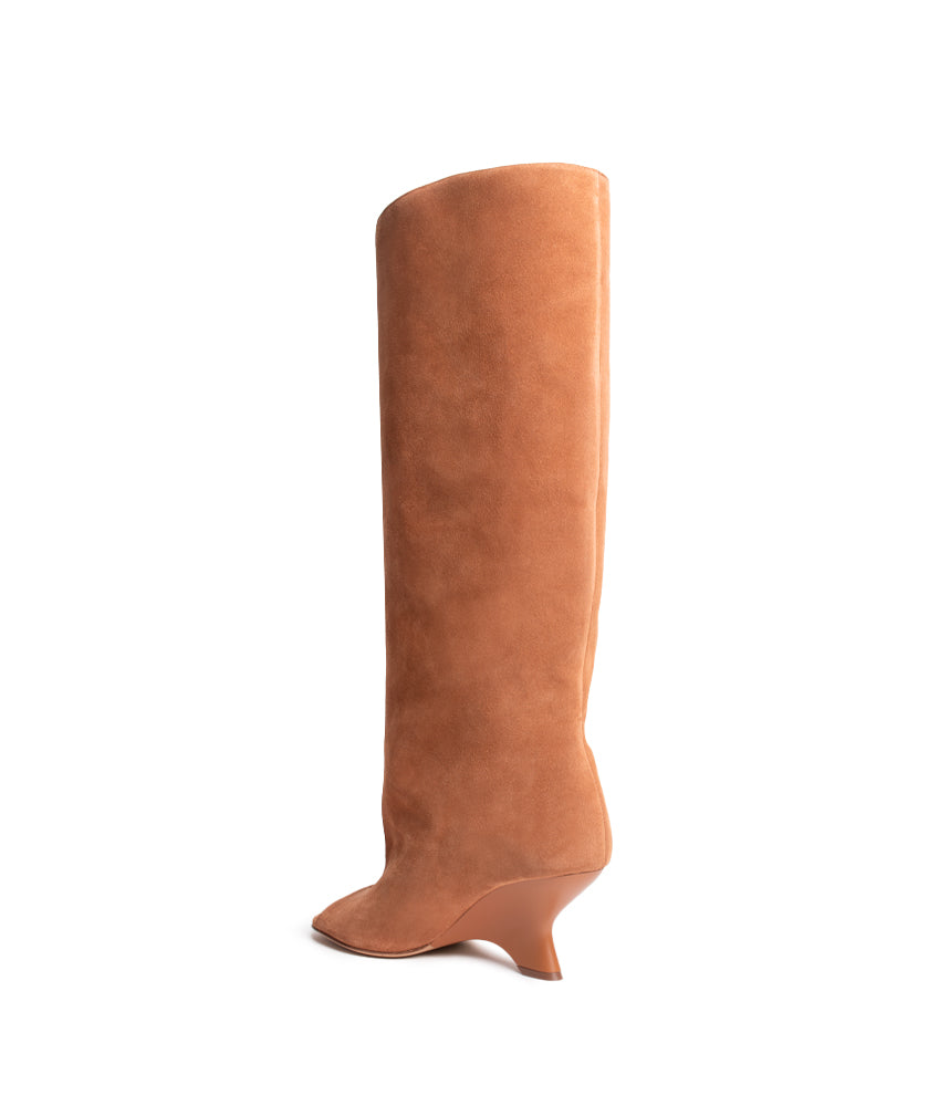 NINETTE SUEDE IN CARAMEL