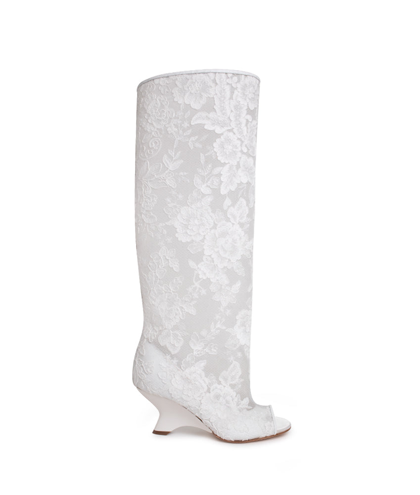 NINETTE LACE IN WHITE