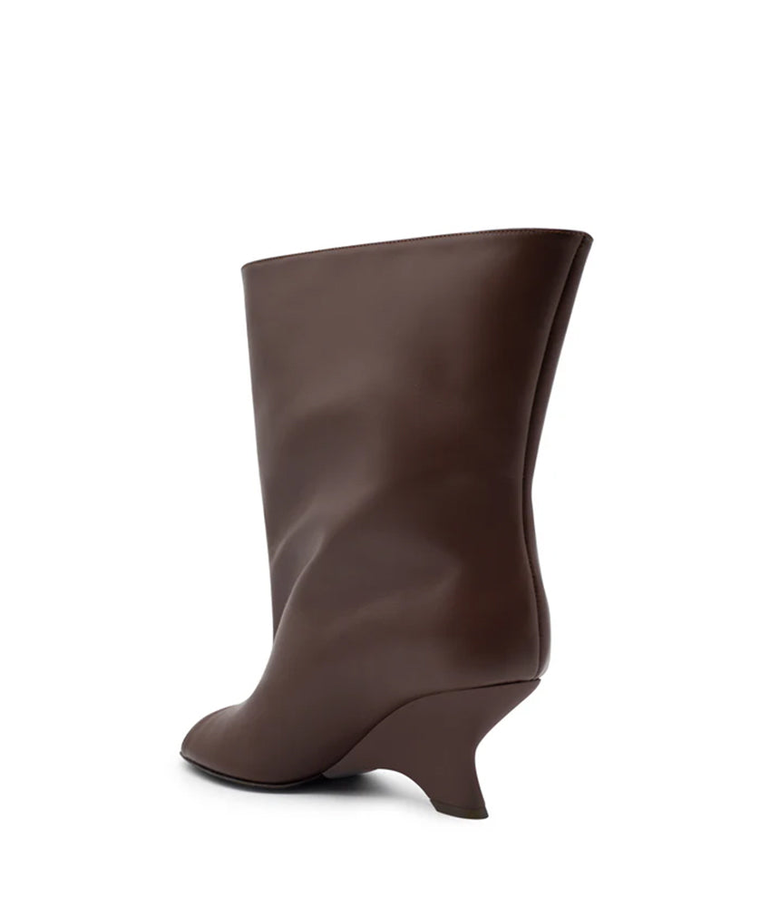 GIA CALF LEATHER IN CHOCOLATE