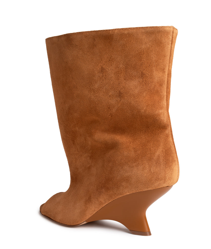 GIA SUEDE LEATHER IN CAMEL