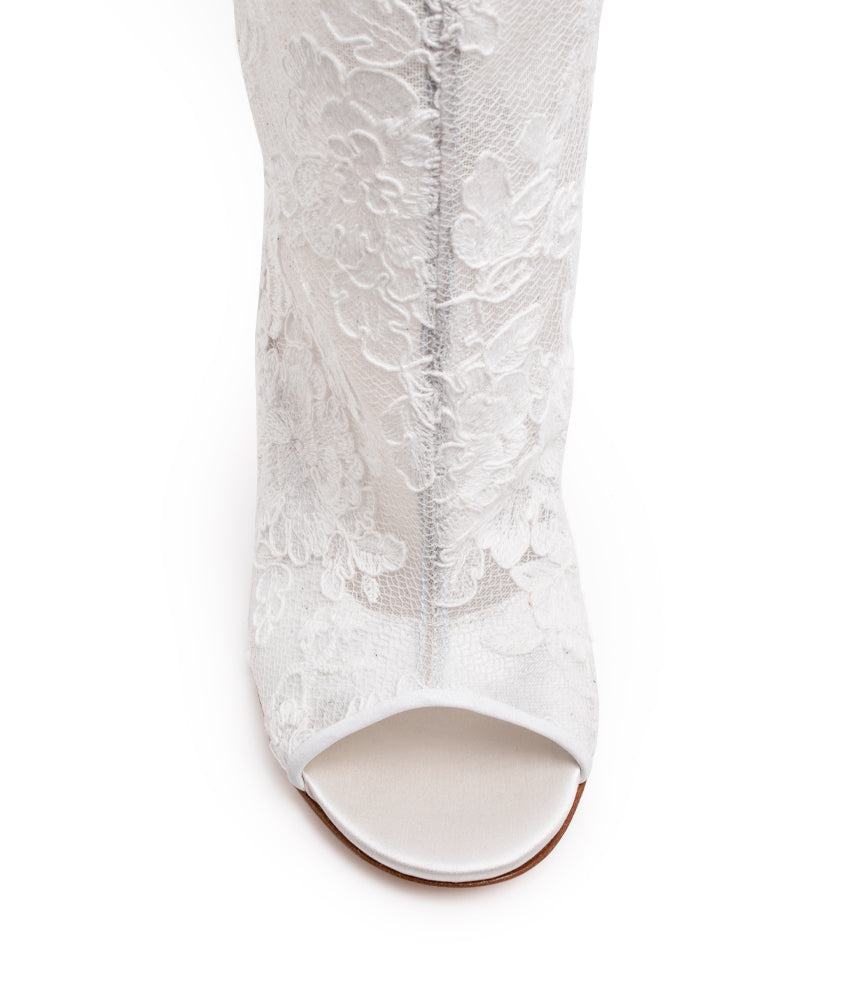 NINETTE LACE IN WHITE