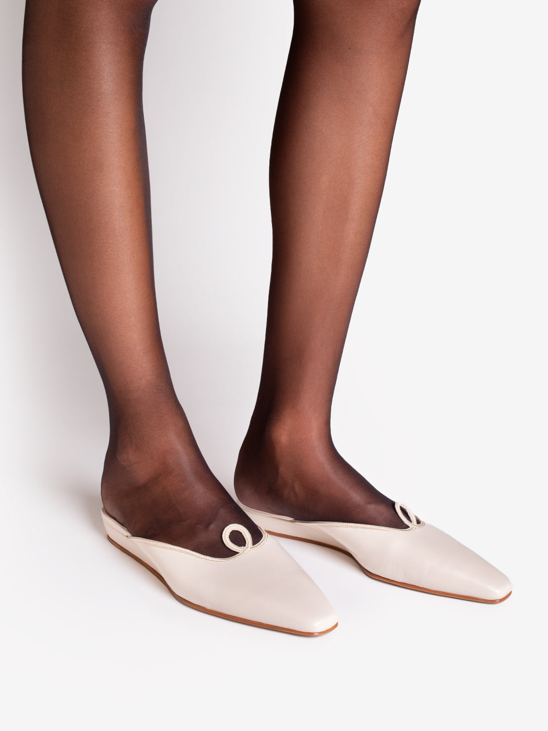 RUTH NAPPA LEATHER IN SAND
