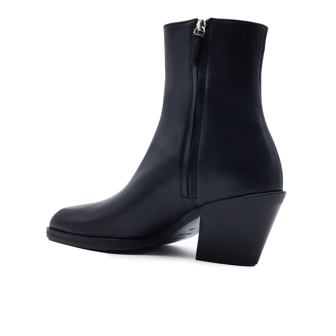 TAYLOR CALF LEATHER IN BLACK