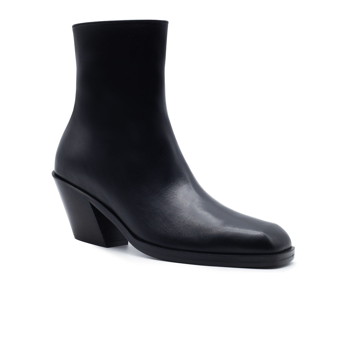 TAYLOR CALF LEATHER IN BLACK