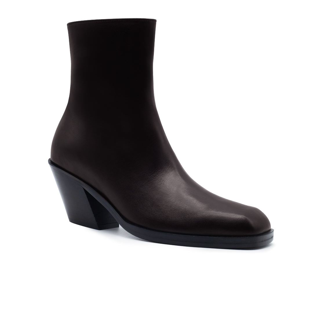 TAYLOR CALF LEATHER IN CHOCOLATE